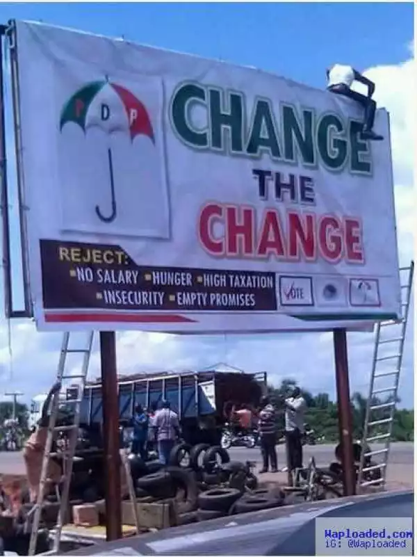 PDP Mocks APC In Massive Billboard Poster In Makurdi, Benue State (Photo)